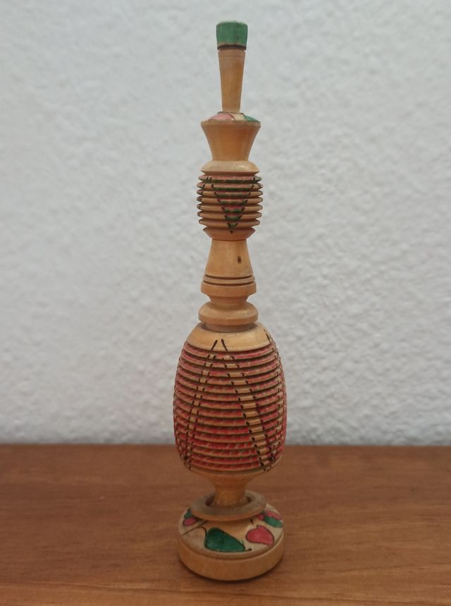 Envase porta Henna, Khol, madera. Decoración