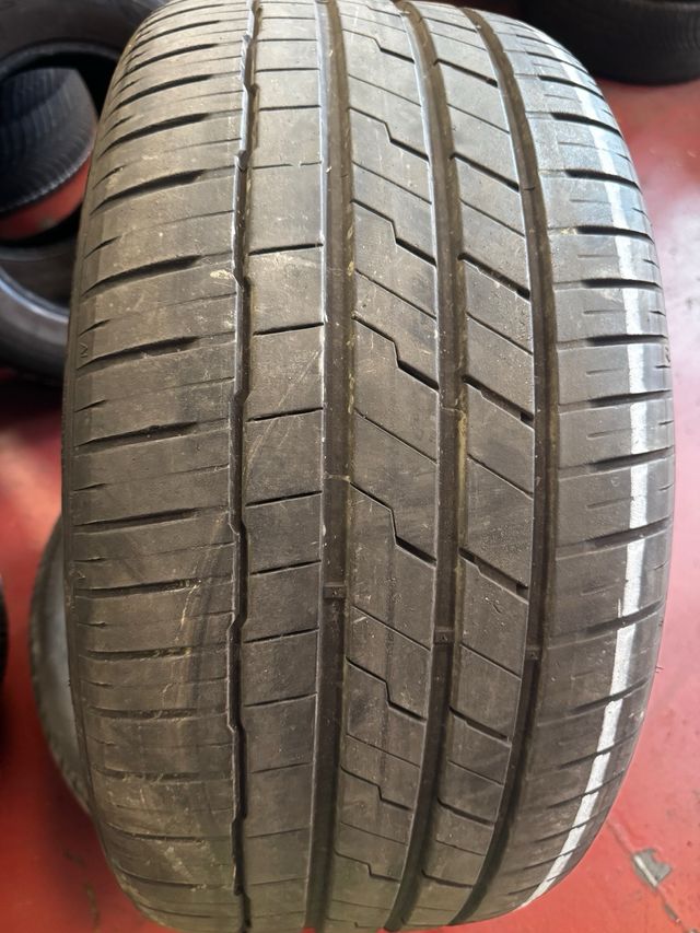 Neumáticos 275/40 R21