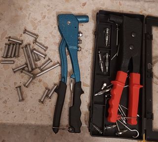 2 Remachadoras y remaches se  venden también  sepa
