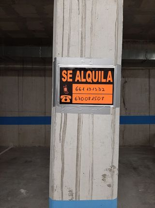 Se alquila plaza de garaje