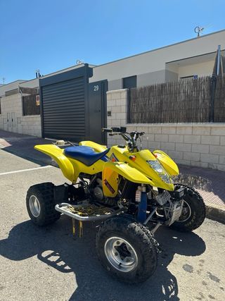 Suzuki LTZ 400