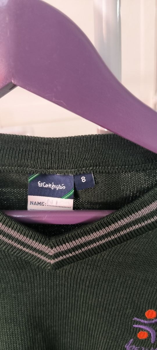 Jersey Jesuitinas Talla 8 Verde. Tallaje pequeño 