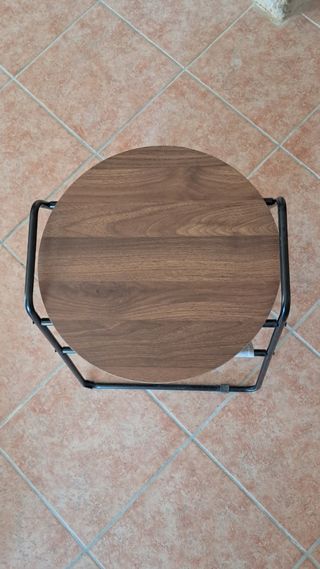 Mesa auxiliar revistero