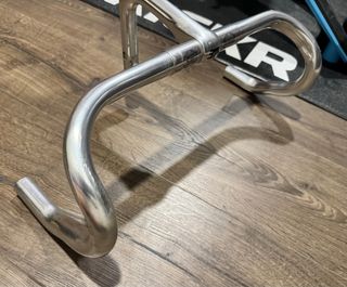 Manillar carretera clásico plateado