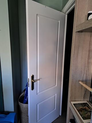 Puerta maciza lacada blanca