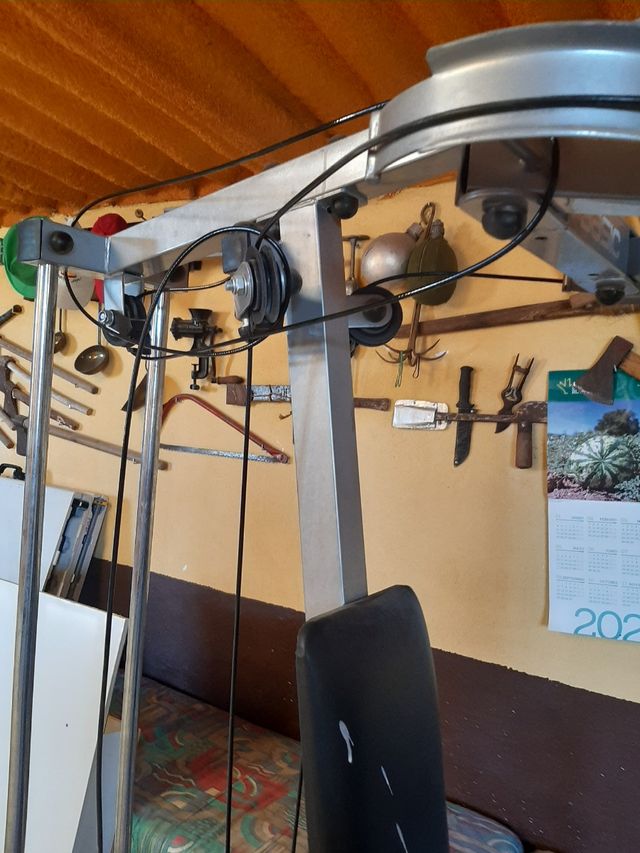 Banco de pesas multifuncional