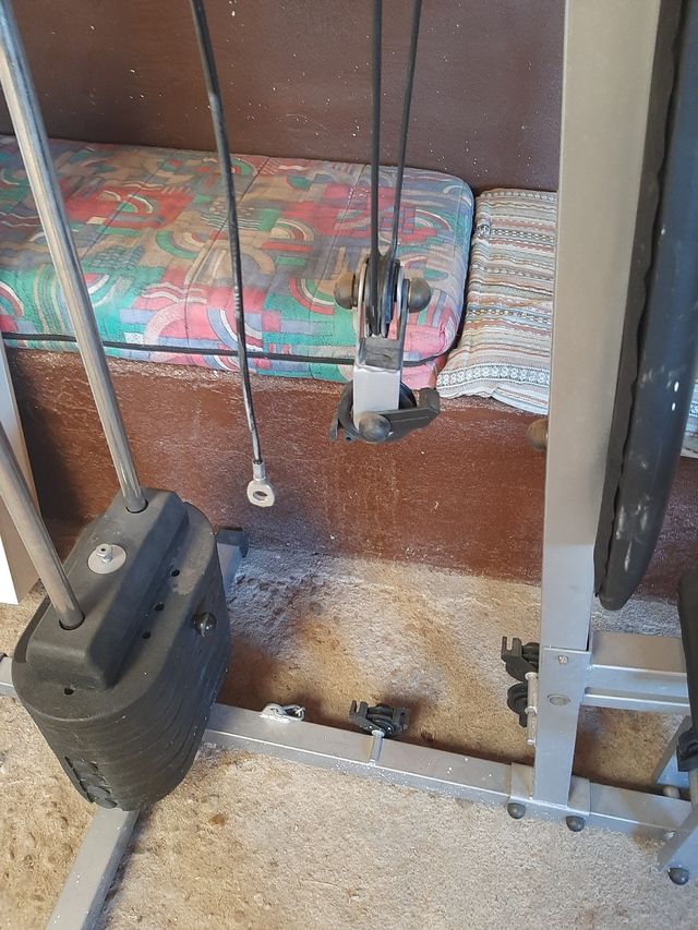 Banco de pesas multifuncional