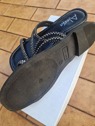 Ciabatte eleganti nere Alesya con brillantini