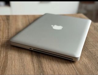 MacBook Pro 13 i7 250GB SSD 8 GB RAM
