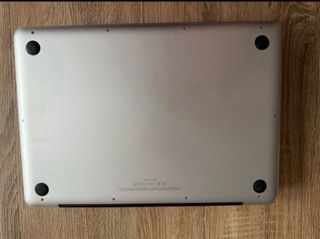 MacBook Pro 13 i7 250GB SSD 8 GB RAM