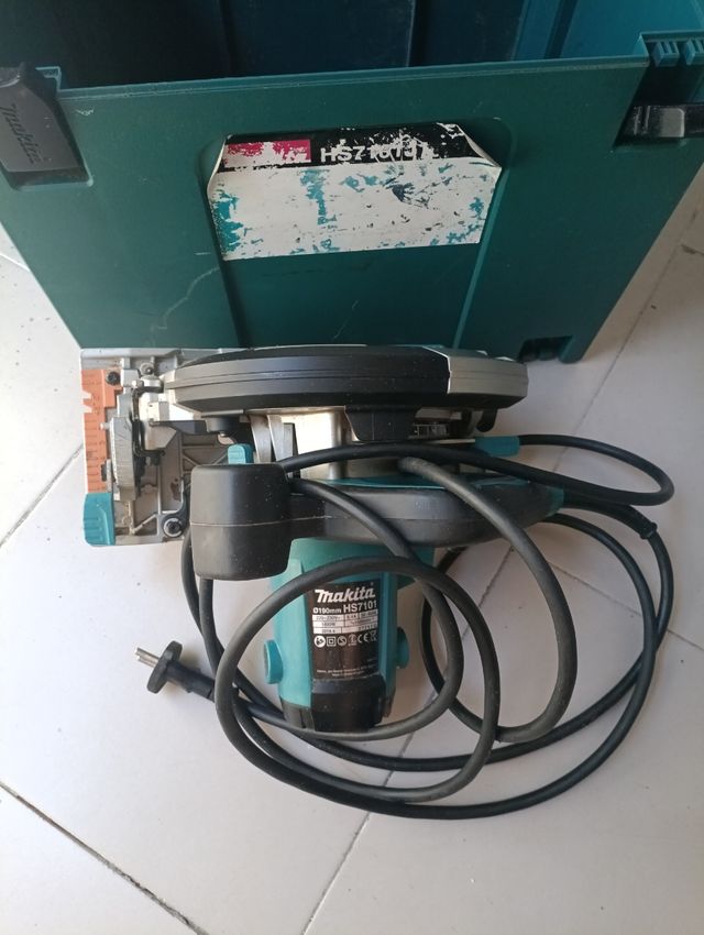 Sierra Circular Makita HS7101