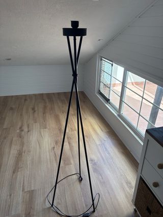 Pie lampara tripode metal