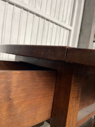 Mesa de madera redonda plegable antigua