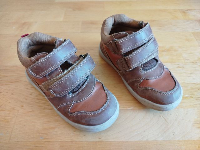 Zapatos marrones talla 24