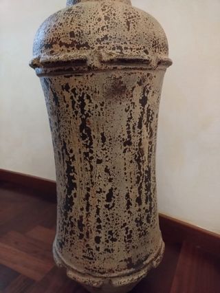 Vaso di design beige e marrone da interno