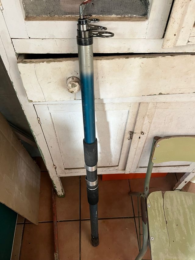 Caña de pescar telescópica