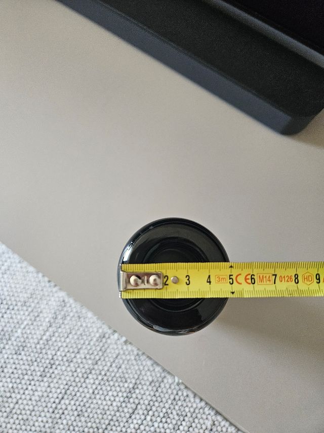 Florero de cristal negro transparente