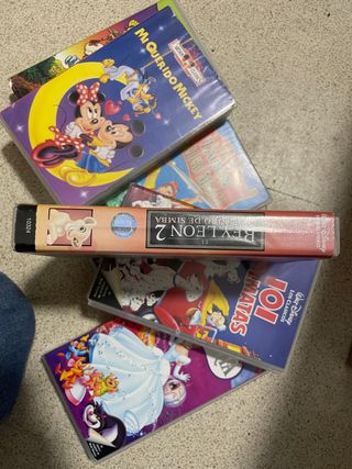 Películas VHS Rugrats y Cenicienta