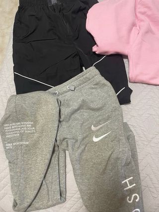 Pantalones Nike Grises y Negros