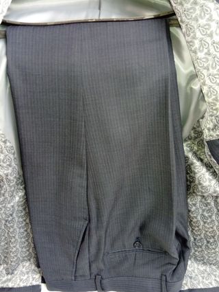Traje de caballero gris