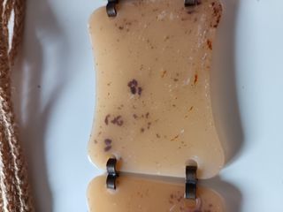 Cinturón con placas y detalle de dragón