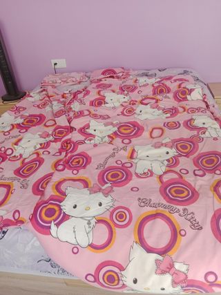 Nórdico infantil Hello Kitty con cortinas
