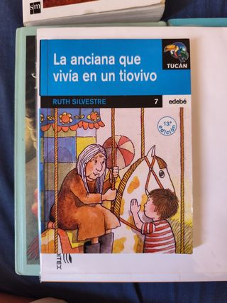 La anciana que vivia en un tiovivo / The Old La...
