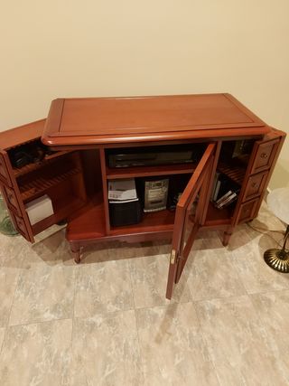 Mesa TV Madera Maciza orientable 360 grados.