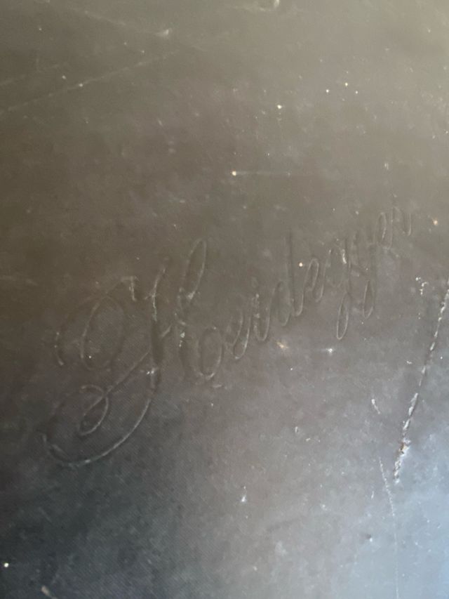 Antica Cetra con decorazioni