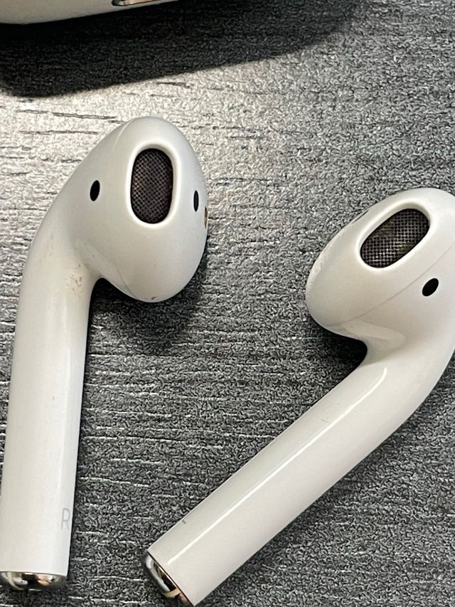 AirPods 2ª gen. Custodia A1602 + Scatola