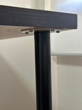 Mesa de escritorio negra Ikea