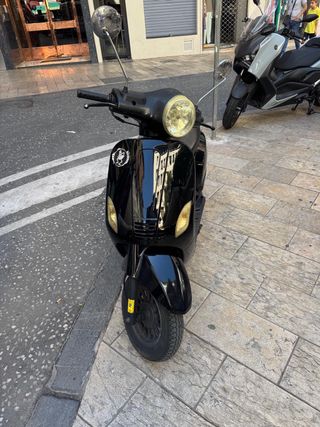 Moto Riya Rome 125 Negra