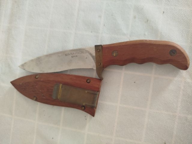 Lote Cuchillos Marathon con Vaina y Empuñadura Mad