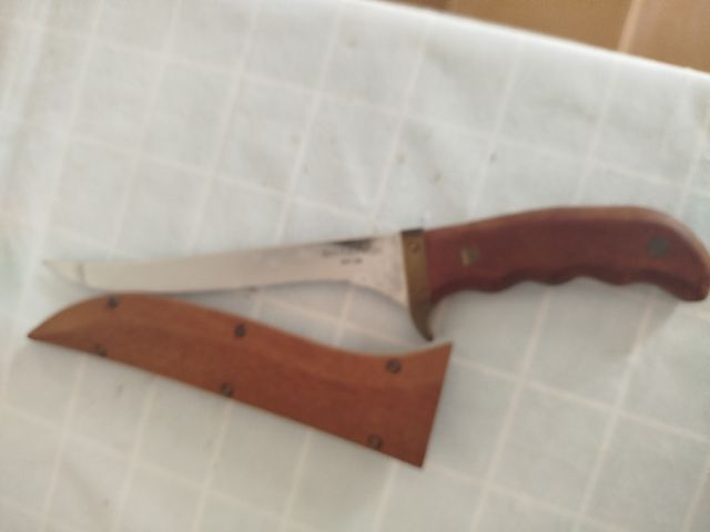 Lote Cuchillos Marathon con Vaina y Empuñadura Mad