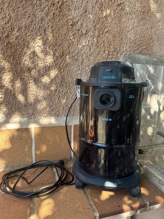 Aspirador de cenizas Cecotec 1200W 20L