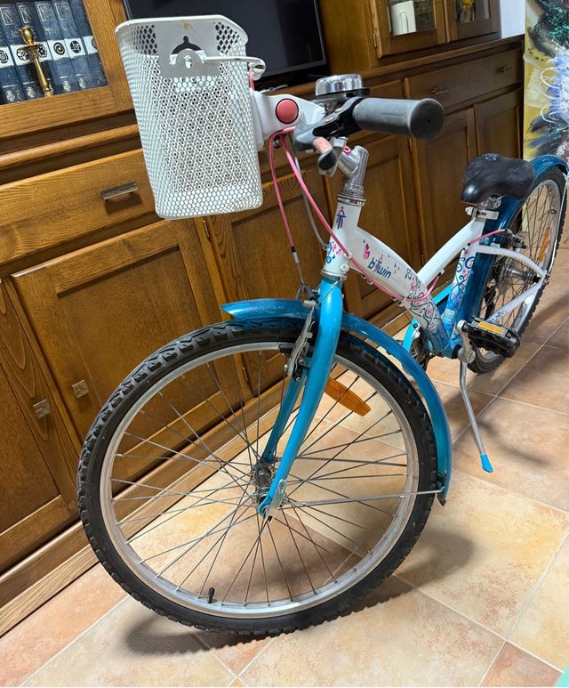 Bicicletta da ragazza Btwin. 24». 6 pignoni.