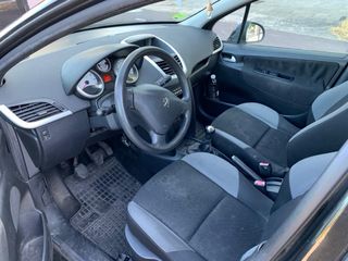 Peugeot 207 2009