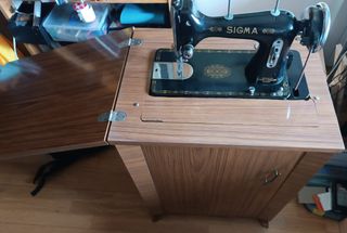 Máquina de Coser Antigua