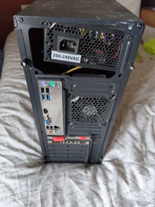  Ordenador AeroCool Negra