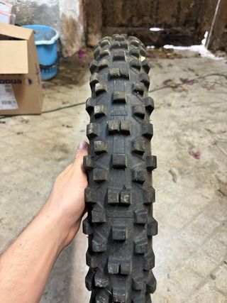 Rueda Maxxis Delantera