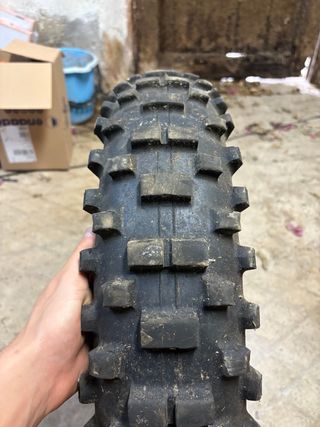 Rueda trasera Maxxis