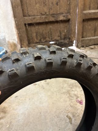 Rueda trasera Maxxis