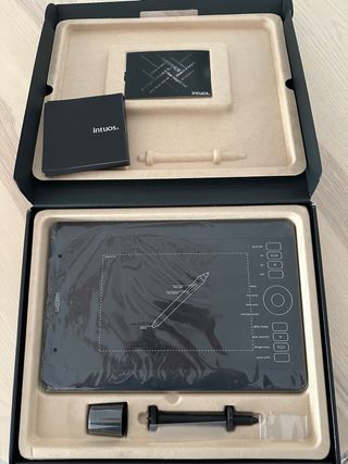 Tableta Gráfica Wacom Intuos 5 Touch M– Como nueva