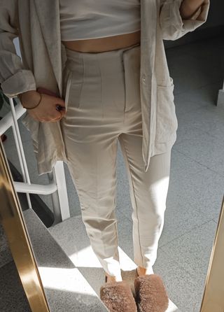 Conjunto americana lino y pantalón beige