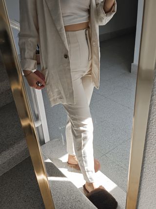 Conjunto americana lino y pantalón beige