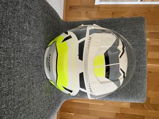 Casco UNIK blanco y amarillo