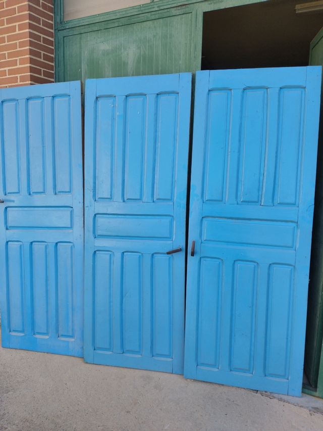 7 Puertas de Madera con Entrepaños