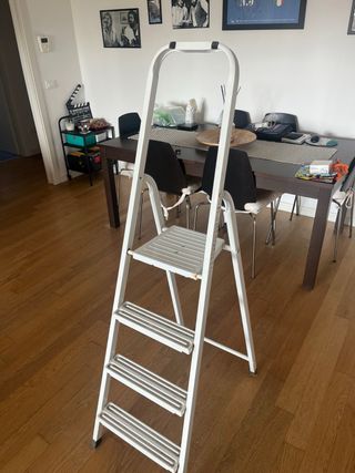 Scaletto in ferro bianco H85 cm