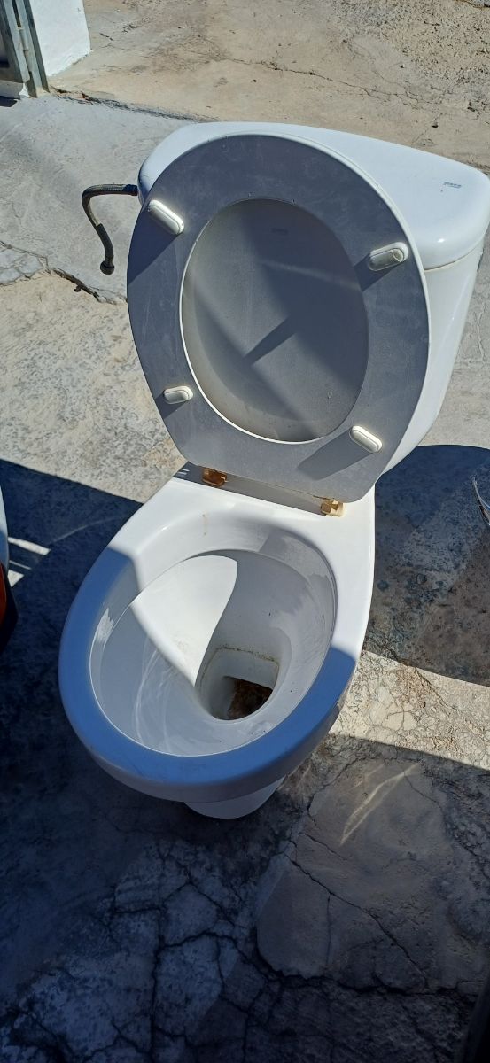 Wc in porcellana bianco