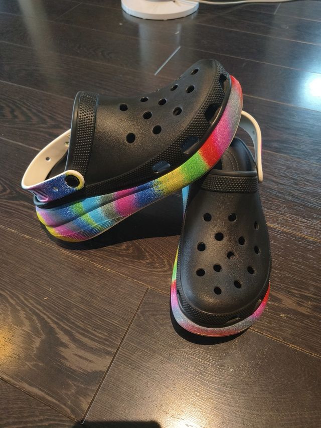 Crocs Iconic Confort Negro Multicolor Como nuevas